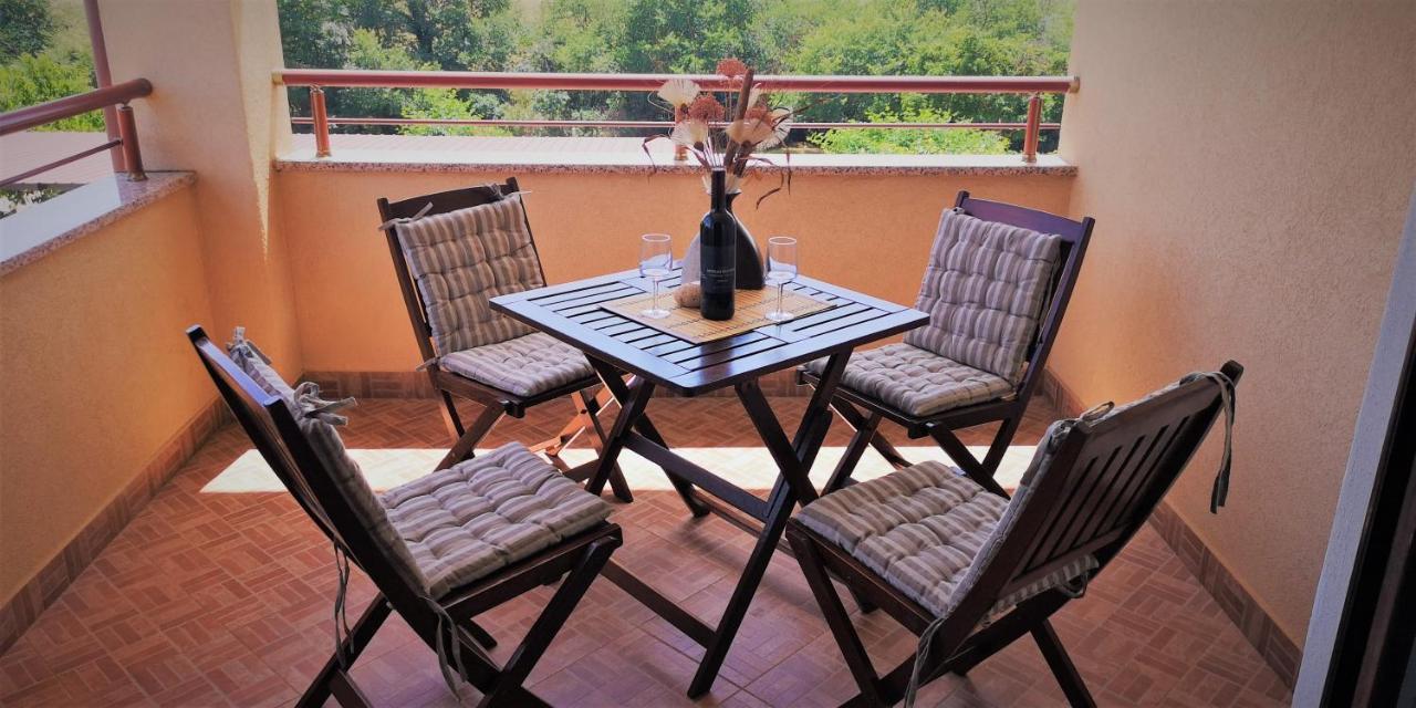 Apartments Fantazija Ровин Екстериор снимка