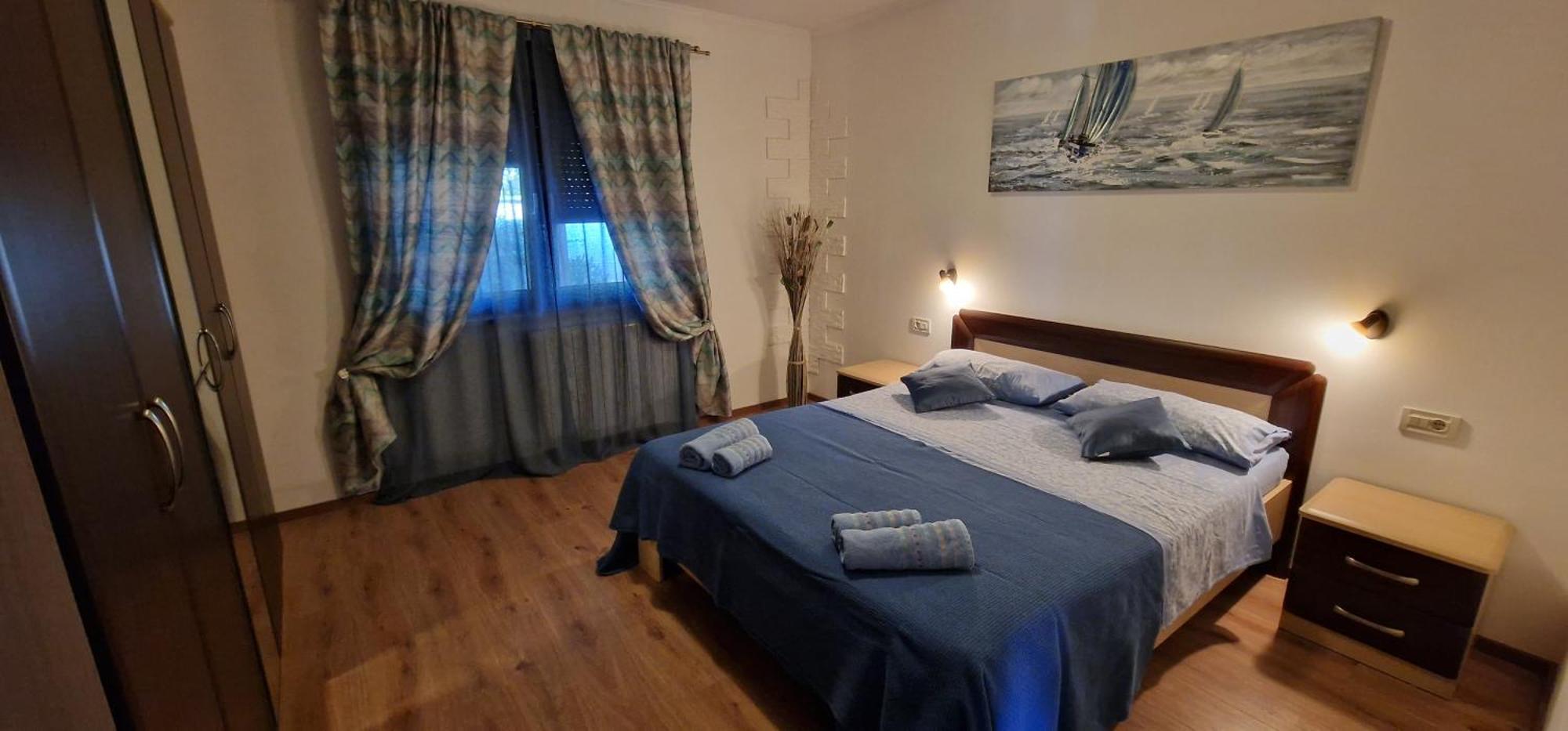 Apartments Fantazija Ровин Екстериор снимка
