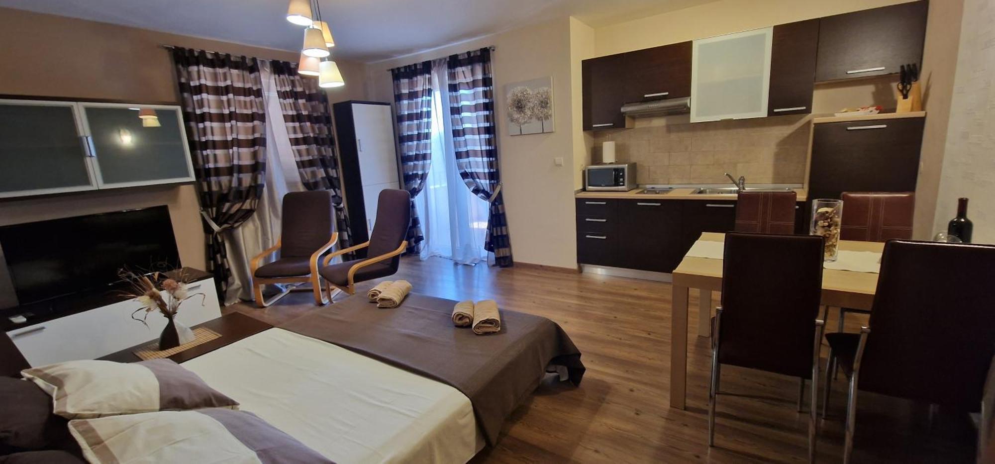 Apartments Fantazija Ровин Екстериор снимка