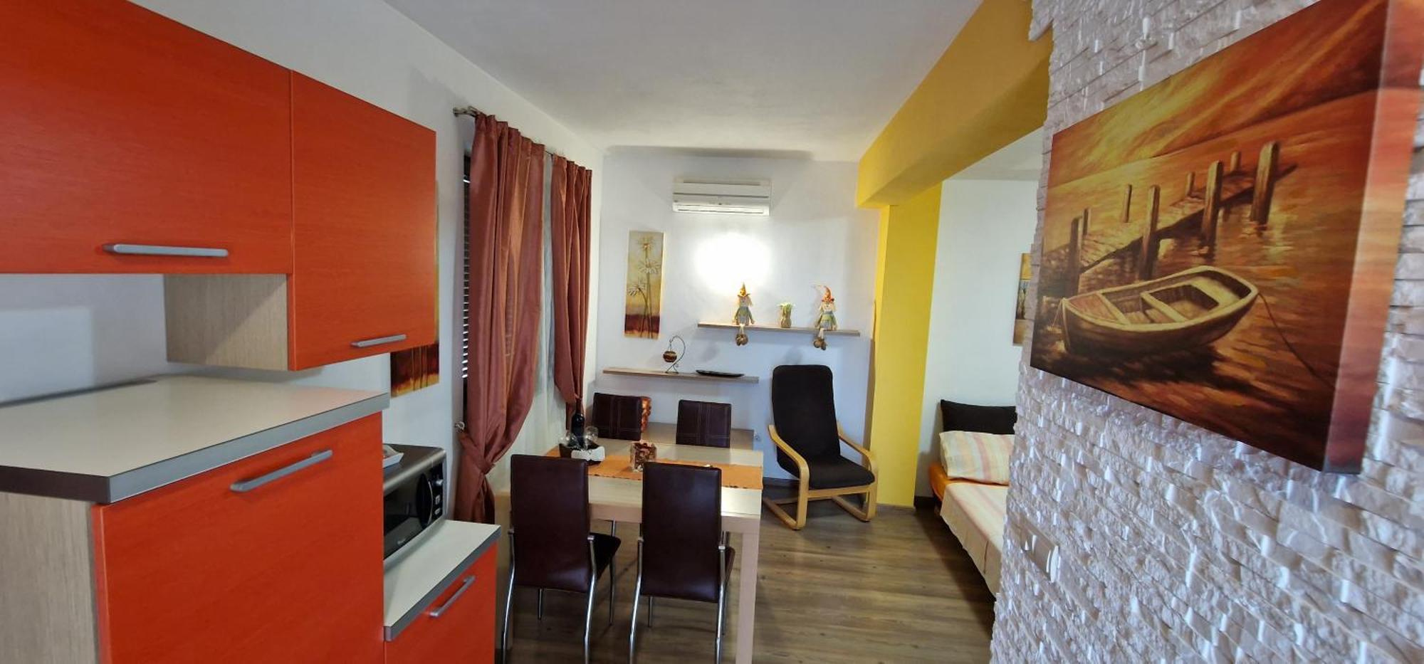 Apartments Fantazija Ровин Екстериор снимка